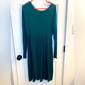 Long sleeve green dress